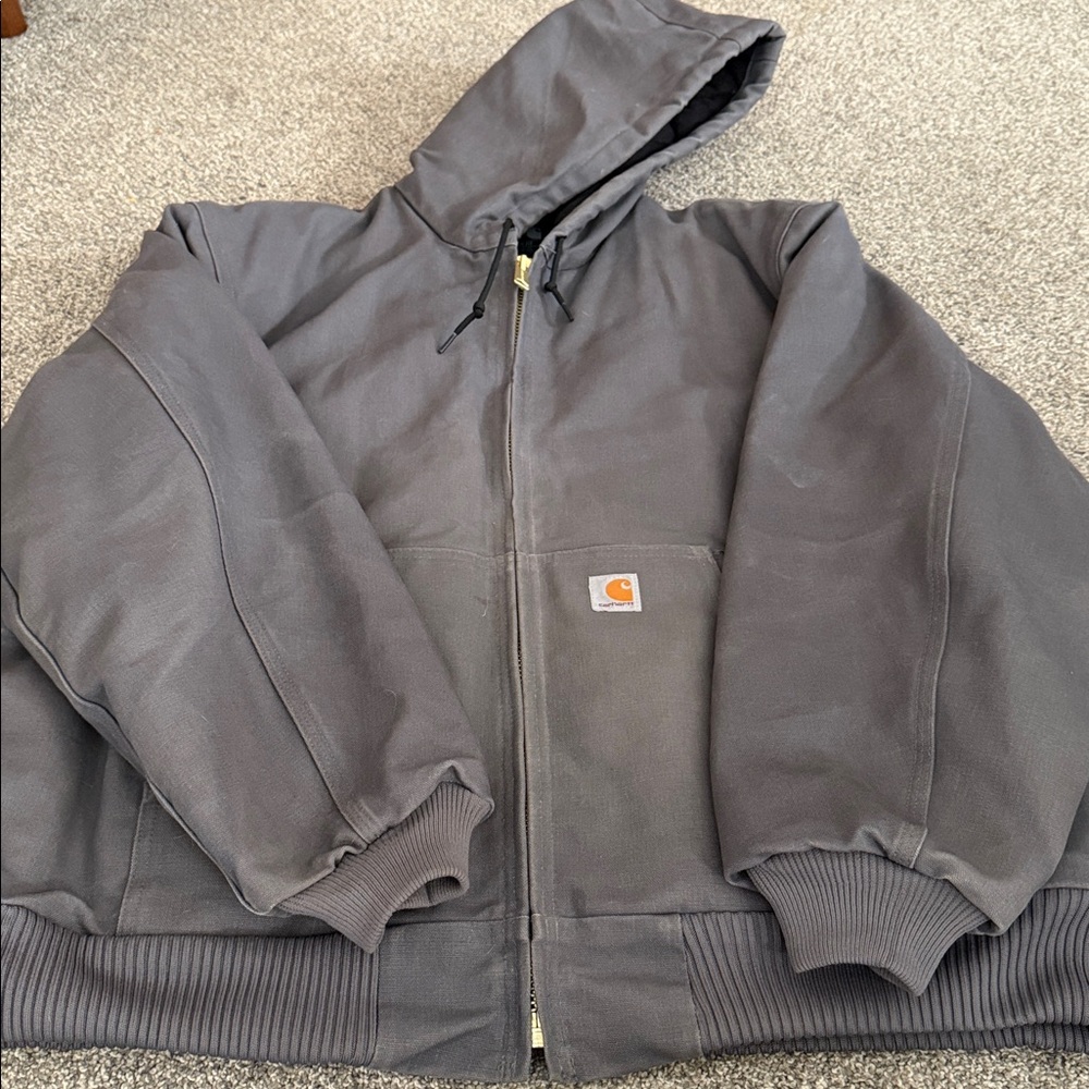 Winter, loose fit, heavy men’s Carhartt- like new